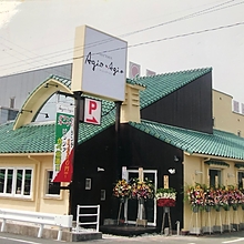 170席のDJレストラン